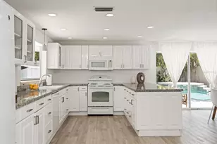 5244 Winding Way, Sarasota, FL 34242 - Photo 10