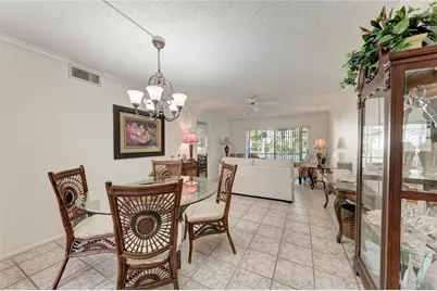 3987 Maceachen Boulevard #114, Sarasota, FL 34233 - Photo 4