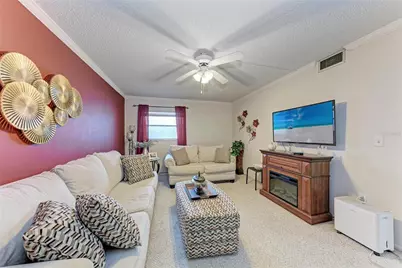 3987 Maceachen Boulevard #114, Sarasota, FL 34233 - Photo 6