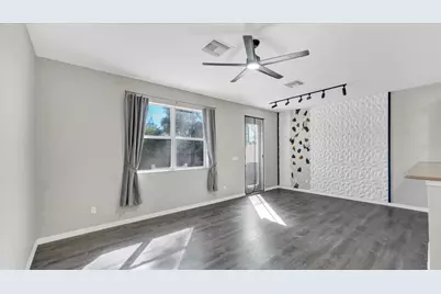 13138 Sonoma Bend Place, Gibsonton, FL 33534 - Photo 2