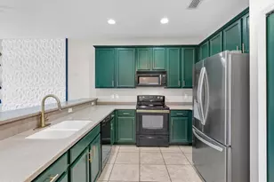 13138 Sonoma Bend Pl, Gibsonton, FL 33534 - Photo 6