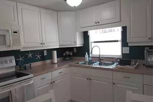 1604 27th Ave W, Bradenton, FL 34205 - Photo 4