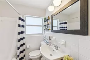 2907 Marshall Dr, Sarasota, FL 34239 - Photo 14
