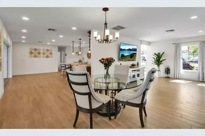 318 Nassau Street N, Venice, FL 34285 - Photo 8