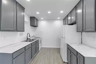 2701 13th St W, Palmetto, FL 34221 - Photo 4