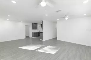 2701 13th St W, Palmetto, FL 34221 - Photo 8