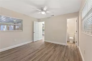 3331 Woodmont Dr, Sarasota, FL 34232 - Photo 10