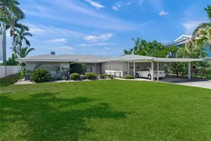 1386 Tangier Way, Sarasota, FL 34239 - Photo 8