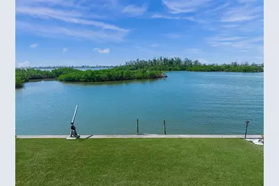 1386 Tangier Way, Sarasota, FL 34239 - Photo 16