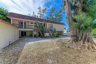 101 73rd St, Holmes Beach, FL 34217 - Photo 10