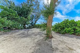 101 73rd St, Holmes Beach, FL 34217 - Photo 38