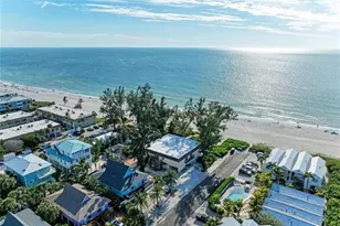 101 73rd St, Holmes Beach, FL 34217 - Photo 2