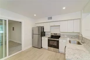 101 73rd St, Holmes Beach, FL 34217 - Photo 18