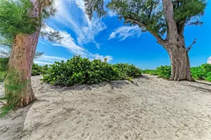 101 73rd St, Holmes Beach, FL 34217 - Photo 38