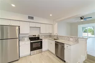 101 73rd St, Holmes Beach, FL 34217 - Photo 16