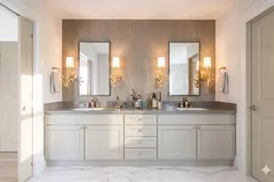 4185 Roberts Point Cir, Sarasota, FL 34242 - Photo 8