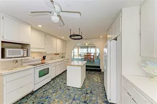 101 73rd St, Holmes Beach, FL 34217 - Photo 16