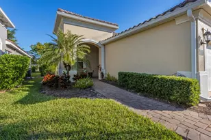 7104 Playa Bella Dr, Bradenton, FL 34209 - Photo 4