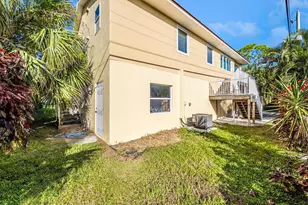 907 Riviera St, Venice, FL 34285 - Photo 44