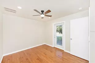 907 Riviera St, Venice, FL 34285 - Photo 28