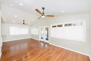 907 Riviera St, Venice, FL 34285 - Photo 40