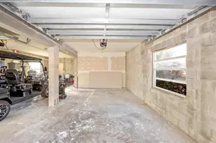 907 Riviera St, Venice, FL 34285 - Photo 46