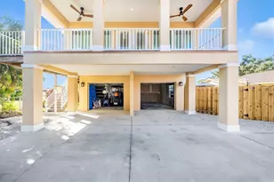 907 Riviera St, Venice, FL 34285 - Photo 48