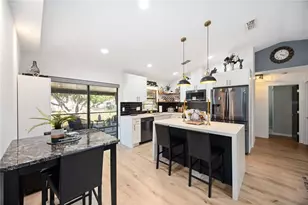 5707 Deer Hollow Ln W, Sarasota, FL 34232 - Photo 12