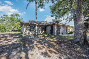 5707 Deer Hollow Ln W, Sarasota, FL 34232 - Photo 2