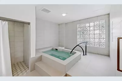 1241 Gulf Of Mexico Drive #804, Longboat Key, FL 34228 - Photo 58