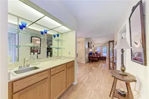 6207 Courtside Dr, Bradenton, FL 34210 - Photo 10