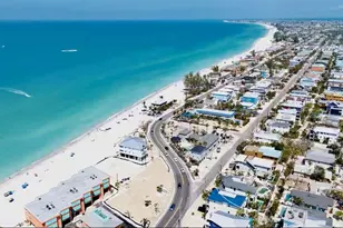 2105 Avenue C, Bradenton Beach, FL 34217 - Photo 58