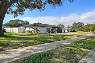 7304 Claries Dr, Sarasota, FL 34243 - Photo 54