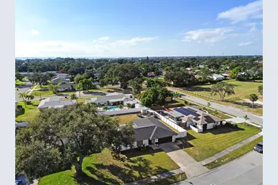 7304 Claries Drive, Sarasota, FL 34243 - Photo 6