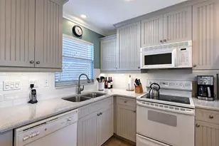 925 Beach Rd, Sarasota, FL 34242 - Photo 14