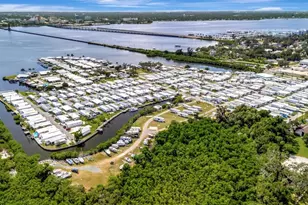 247 Palm Ln, Palmetto, FL 34221 - Photo 30