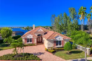 6631 Waters Edge Way, Lakewood Ranch, FL 34202 - Photo 4