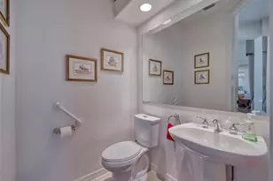 6631 Waters Edge Way, Lakewood Ranch, FL 34202 - Photo 18