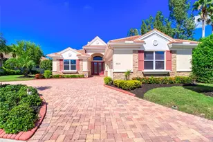 6631 Waters Edge Way, Lakewood Ranch, FL 34202 - Photo 12