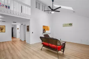 3237 Golden Eagle Ln, Sarasota, FL 34231 - Photo 4