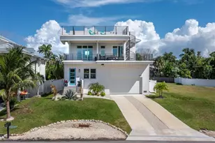 6810 Longboat Dr S, Longboat Key, FL 34228 - Photo 1