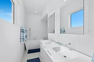 6810 Longboat Dr S, Longboat Key, FL 34228 - Photo 50