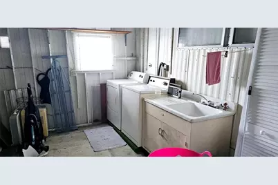 3811 Linwood, Bradenton, FL 34208 - Photo 12