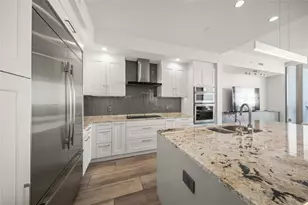1155 N Gulfstream Ave, Sarasota, FL 34236 - Photo 10