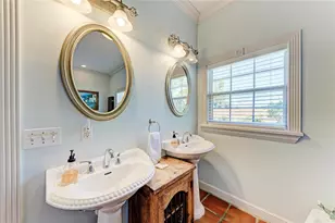 4003 5th Ave, Holmes Beach, FL 34217 - Photo 36