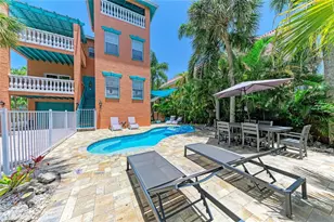 4003 5th Ave, Holmes Beach, FL 34217 - Photo 44