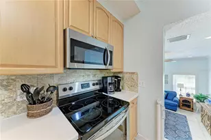 4003 5th Ave, Holmes Beach, FL 34217 - Photo 18