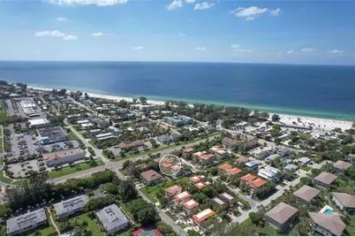 4003 5th Avenue, Holmes Beach, FL 34217 - Photo 6