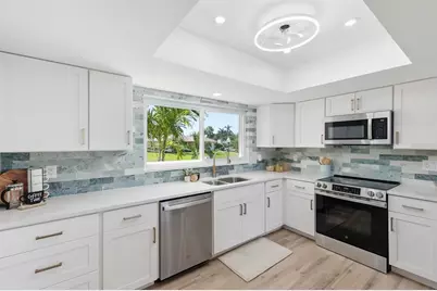 8711 51st Avenue W, Bradenton, FL 34210 - Photo 12