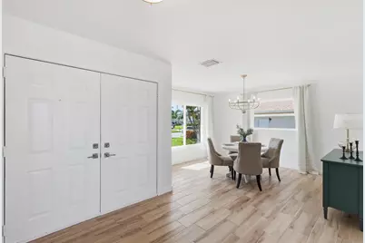 8711 51st Avenue W, Bradenton, FL 34210 - Photo 6